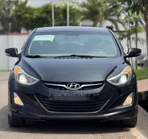 Hyundai Elantra SE Sedan FWD (1.8L 4cyl 6A) 2016 Black