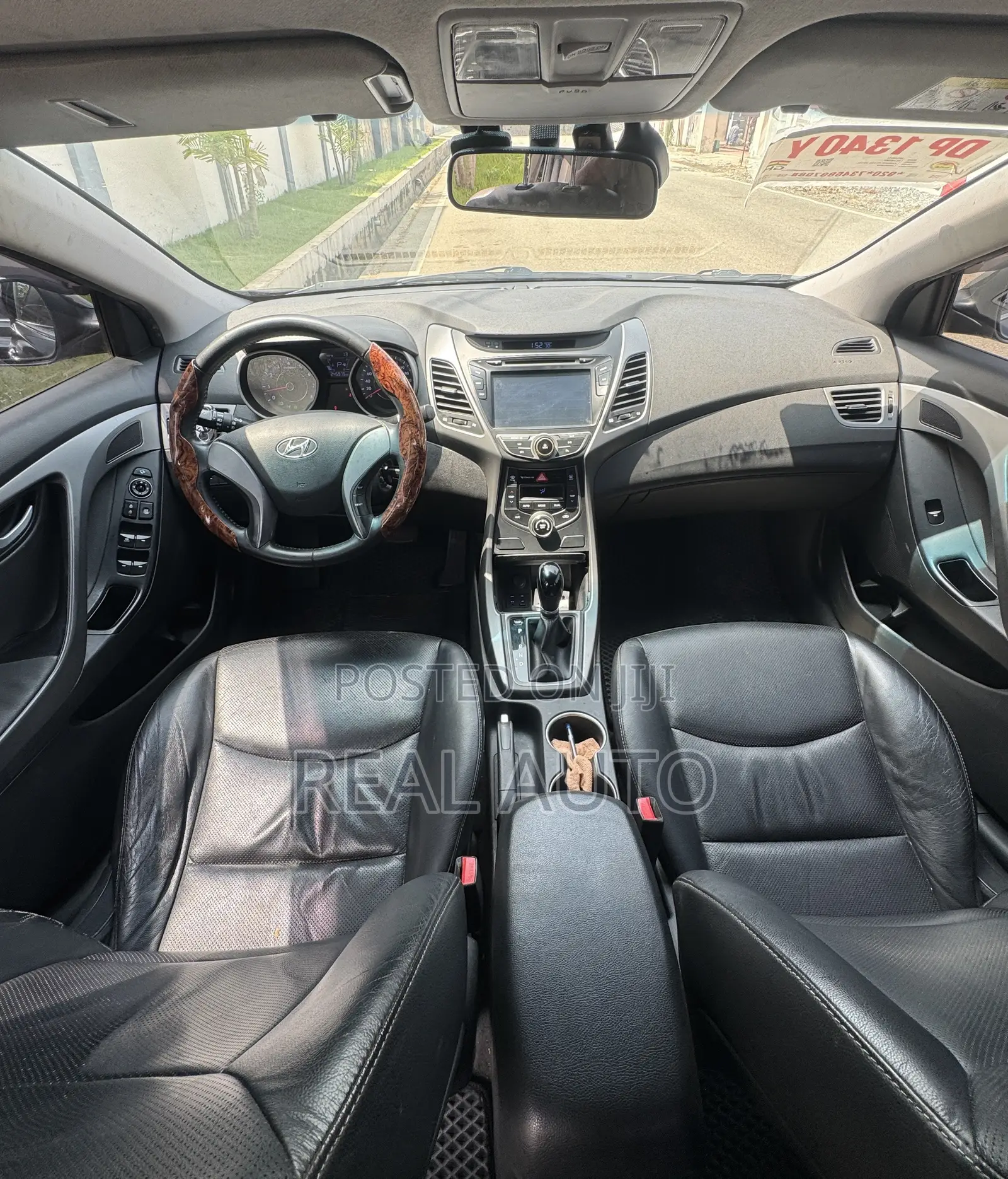 Hyundai Elantra SE Sedan FWD (1.8L 4cyl 6A) 2016 Black