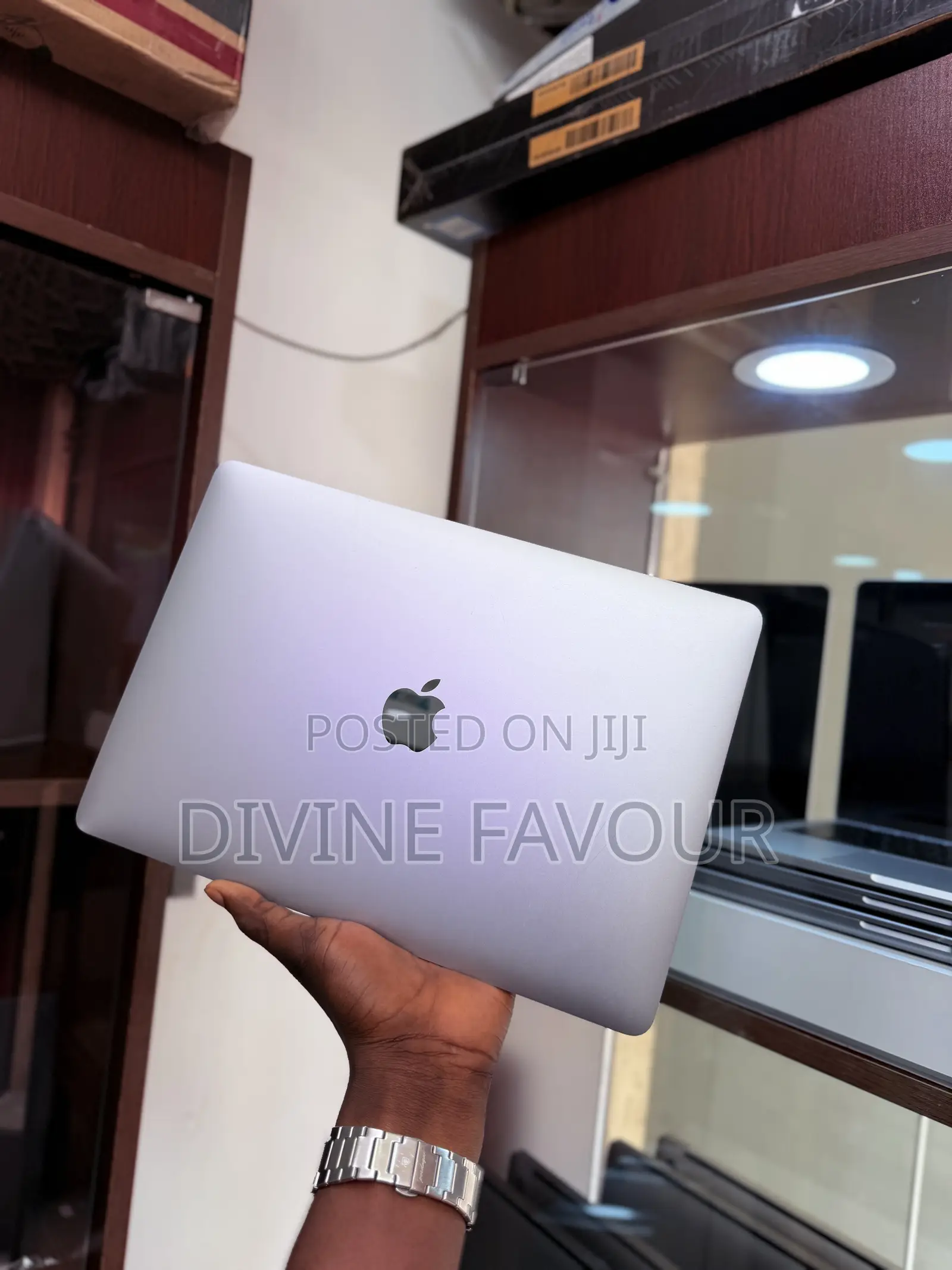 Laptop Apple MacBook Pro 2020 M1 16GB Apple M1 SSD 256GB
