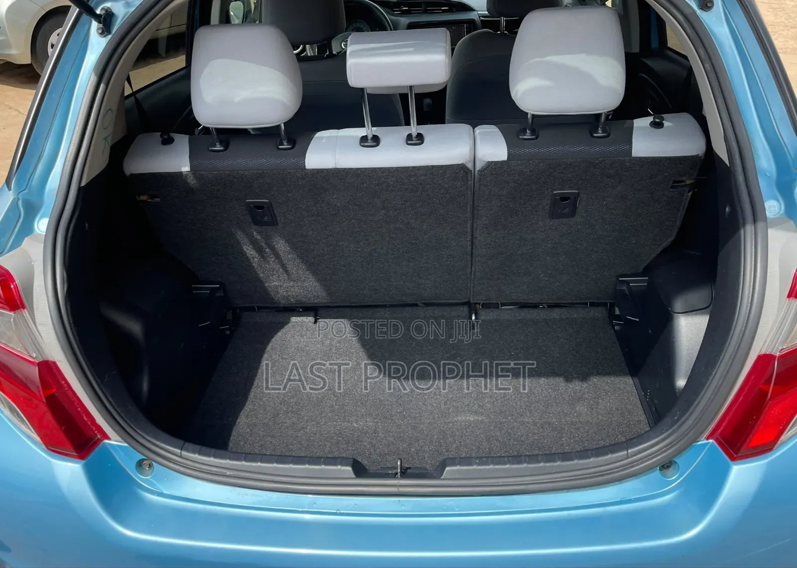 Toyota Vitz 1.3 FWD 5dr 2015 Blue
