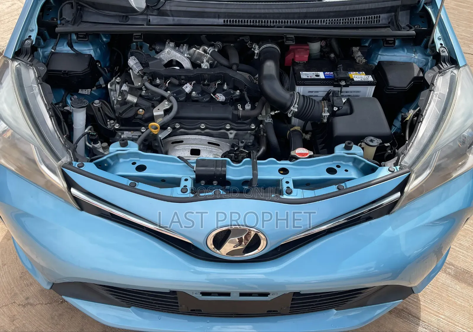Toyota Vitz 1.3 FWD 5dr 2015 Blue