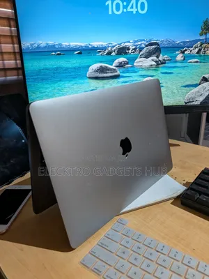 Laptop Apple MacBook Pro 2018 8GB Intel Core i5 SSD 256GB
