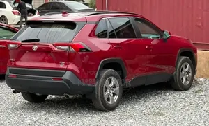 Toyota RAV4 XLE AWD 2024 Red