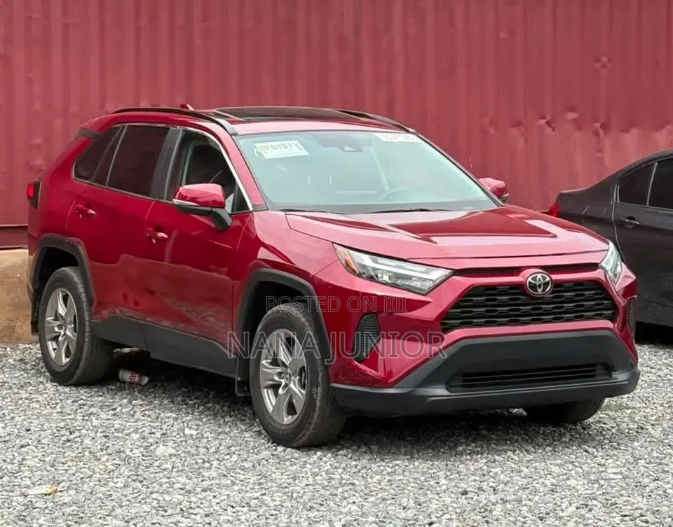 Toyota RAV4 XLE AWD 2024 Red