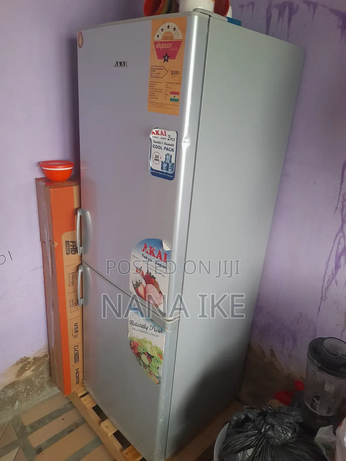 Akai Refrigerator 217 Liters