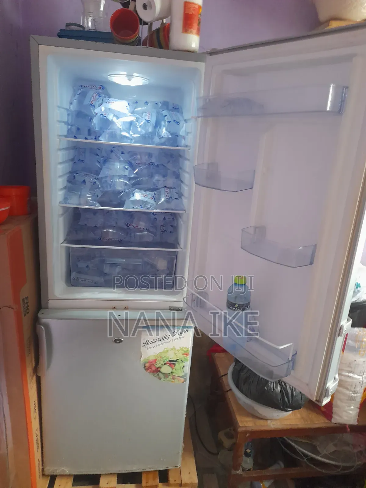Akai Refrigerator 217 Liters
