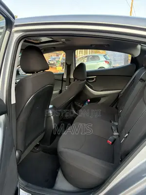 Hyundai Elantra SE Sedan FWD (1.8L 4cyl 6A) 2016 Silver