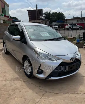 Toyota Vitz 1.3 AWD 3dr 2017 Silver