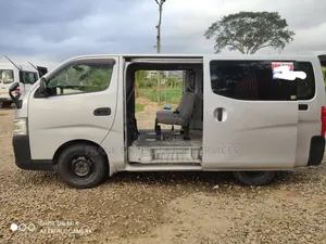 Nissan Caravan (Urvan) 2016 Silver