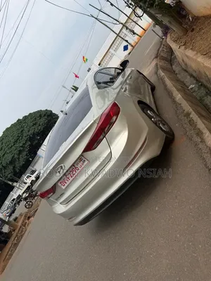 Hyundai Elantra 2017 Gold