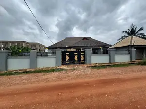 5bdrm House in Kumasi Metropolitan for sale