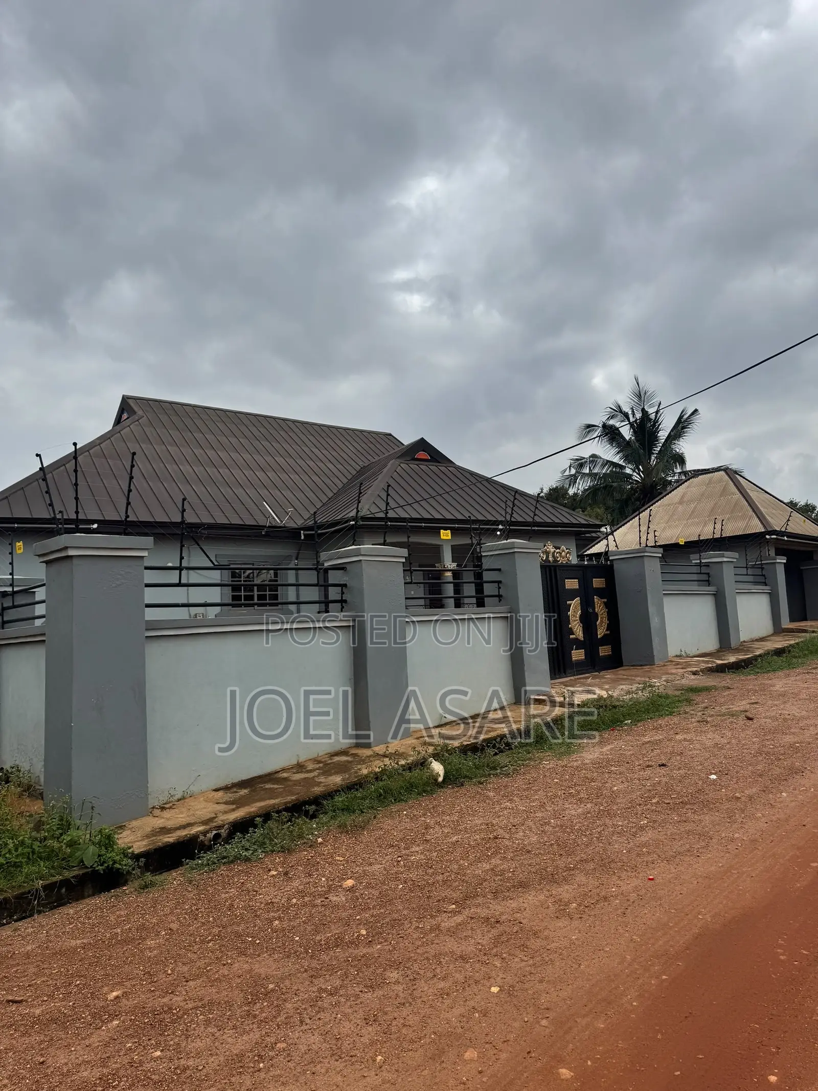5bdrm House in Kumasi Metropolitan for sale