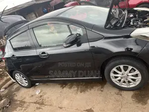 Toyota Vitz 1.3 FWD 5dr 2011 Black