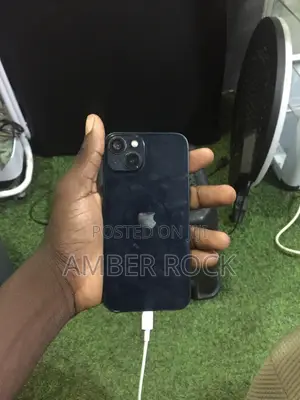 Apple iPhone 13 128 GB