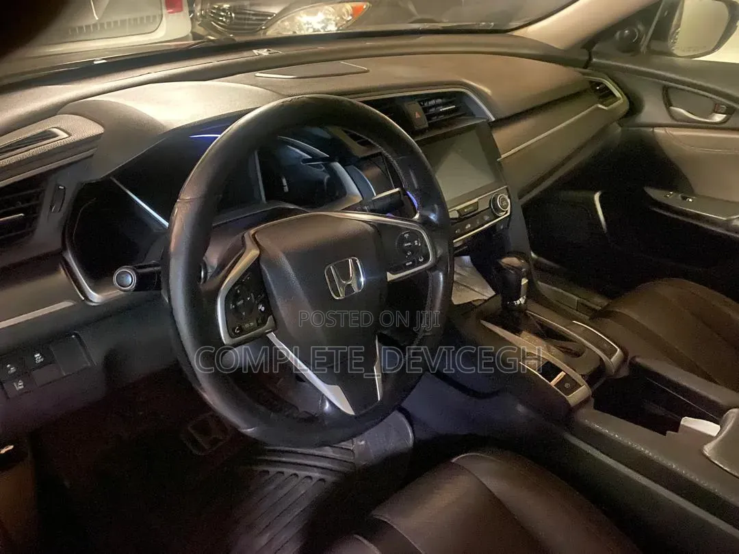 Honda Civic Touring 4dr Sedan (1.5L 4cyl) 2016 Gray