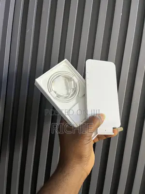 New Apple iPhone 15 Pro 128 GB Silver