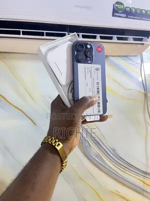 New Apple iPhone 15 Pro 128 GB Blue