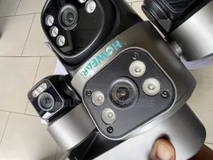 How Far 4Lens Outoor Solar Smart Camera -