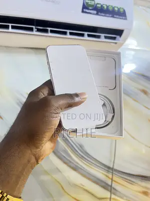 New Apple iPhone 13 128 GB White