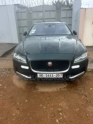 Jaguar XF 30t Premium AWD 2018 Green
