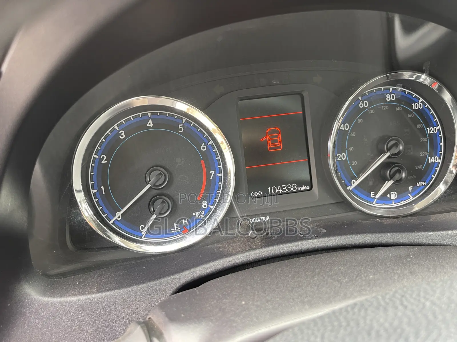 Toyota Corolla LE Eco (1.8L 4cyl 2A) 2018 Silver