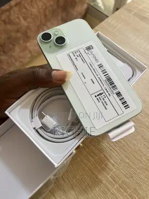 New Apple iPhone 15 128 GB Green