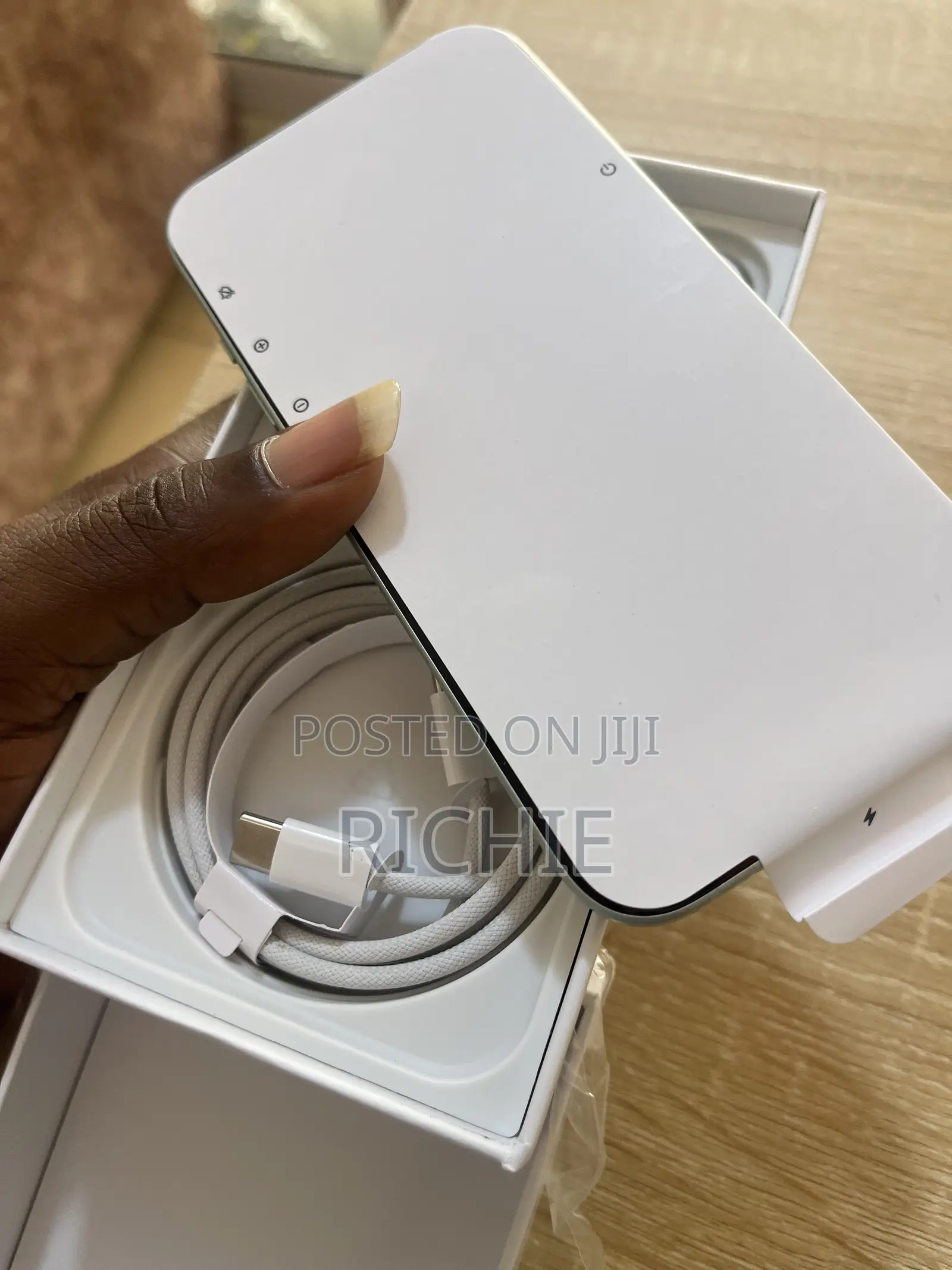 New Apple iPhone 15 128 GB Green