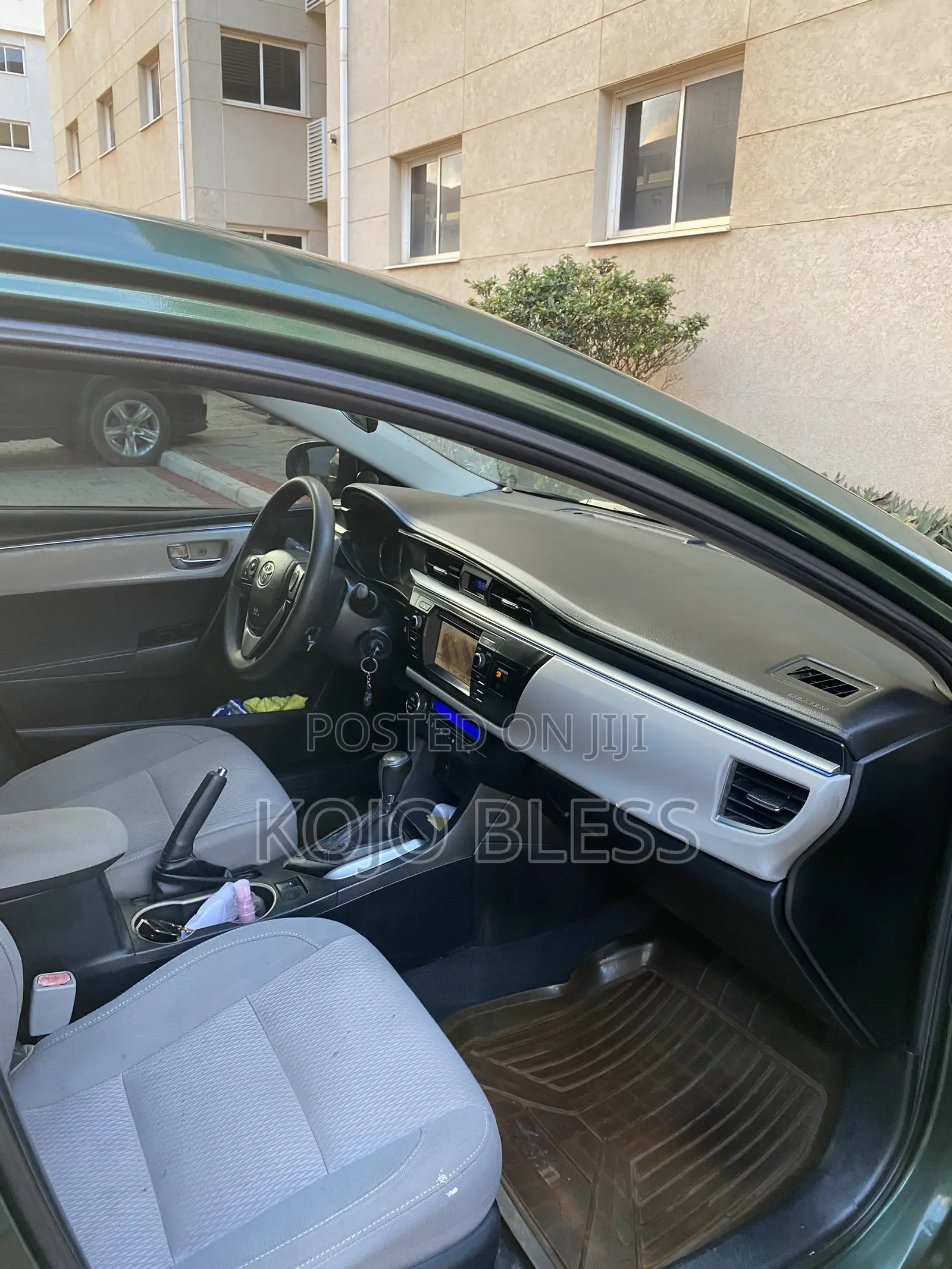 Toyota Corolla 2014 Green