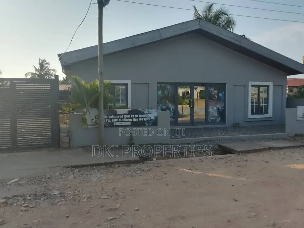 Church Building at Oyarifa Teiman for Rent
