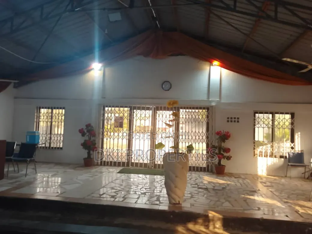 Church Building at Oyarifa Teiman for Rent