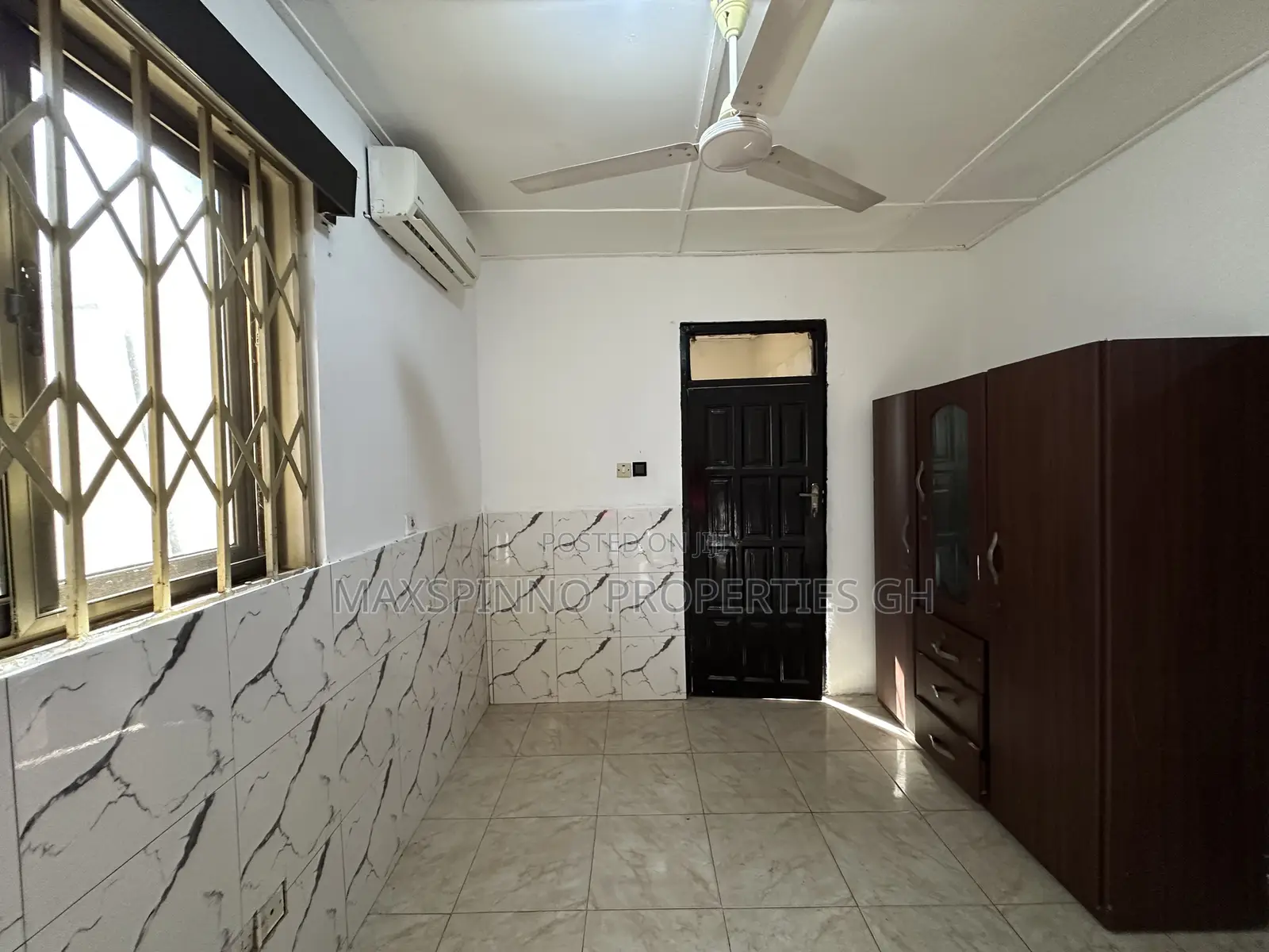3bdrm House in Maxspinno Properties, A&C Mall Area for rent
