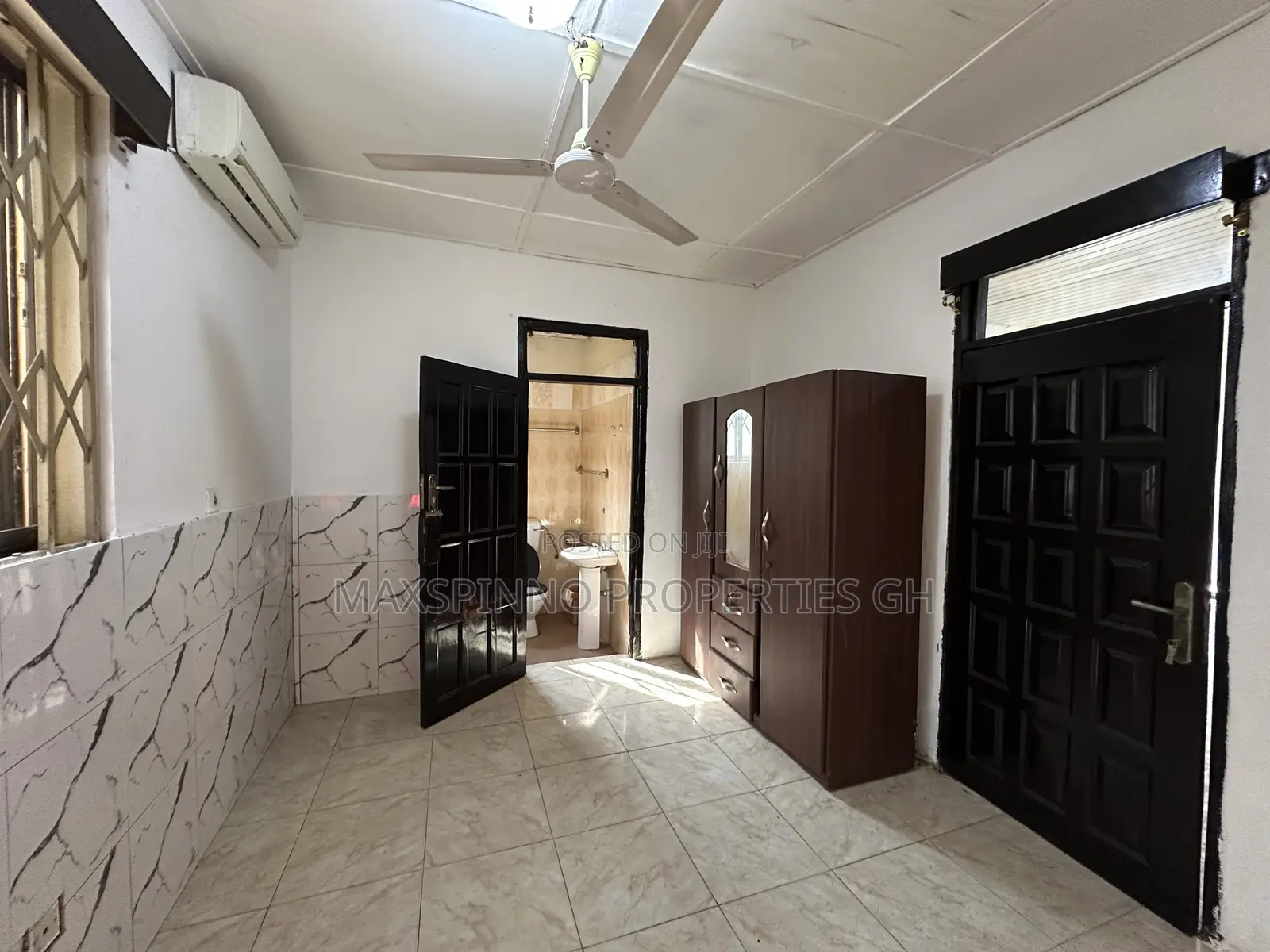 3bdrm House in Maxspinno Properties, A&C Mall Area for rent