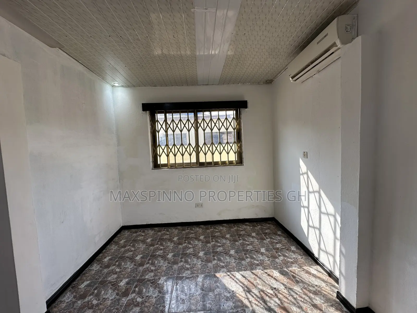 3bdrm House in Maxspinno Properties, A&C Mall Area for rent