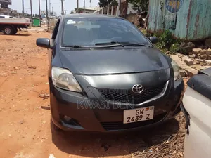 Toyota Yaris 2007 Gray