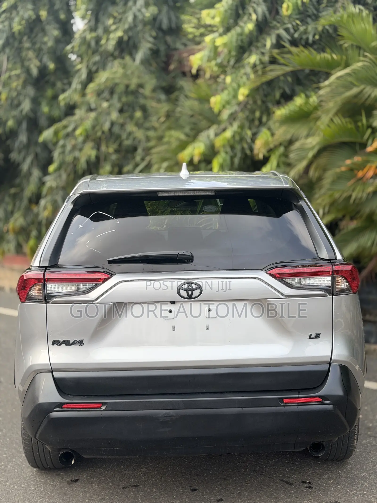 Toyota RAV4 LE 2022 Gray