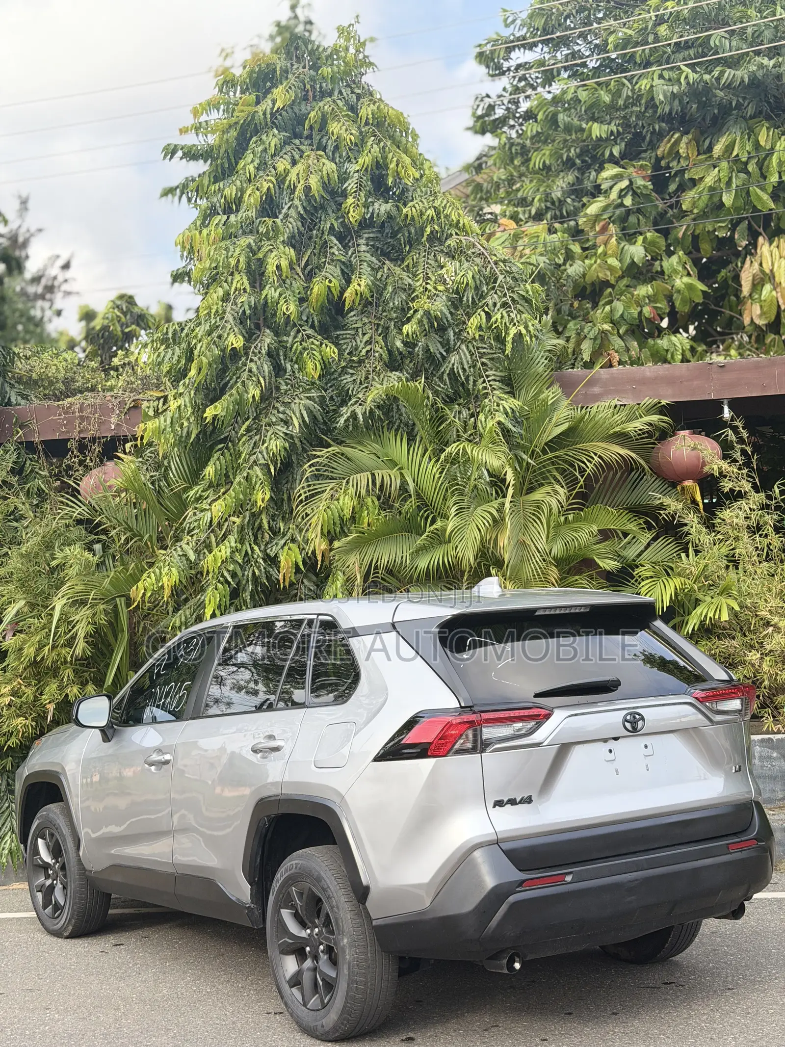 Toyota RAV4 LE 2022 Gray