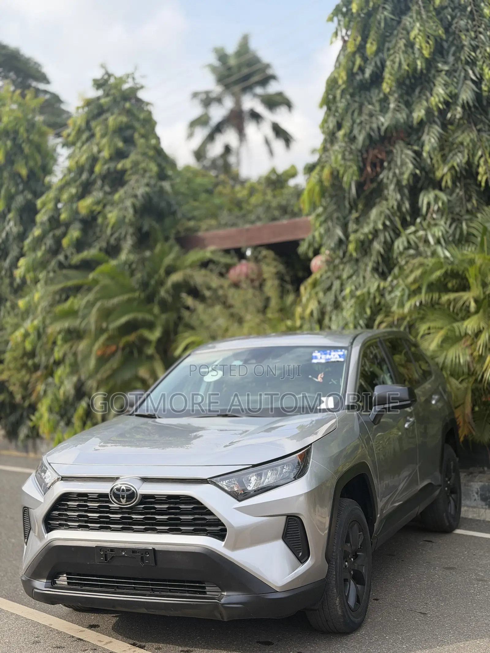 Toyota RAV4 LE 2022 Gray