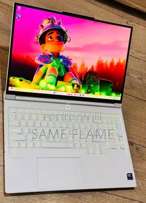 Laptop Lenovo Legion 7 32GB Intel Core Ultra 9 SSD 1T