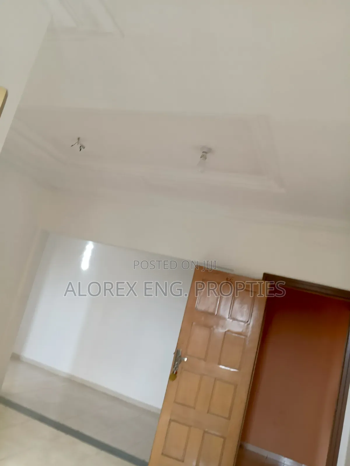 1bdrm Apartment in Foster Home, Frafraha for rent