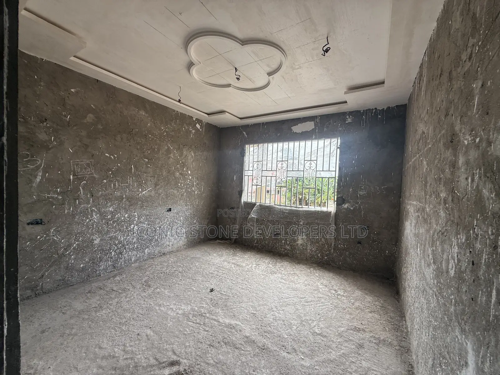 18bdrm Apartment in Abokobi for sale