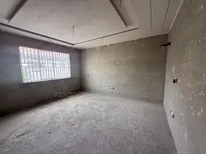 18bdrm Apartment in Abokobi for sale