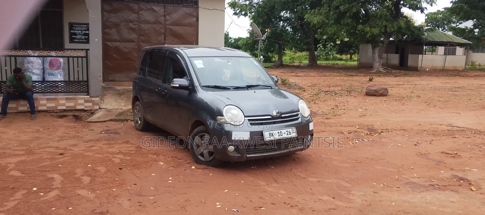 Toyota Sienta 2012 Gray