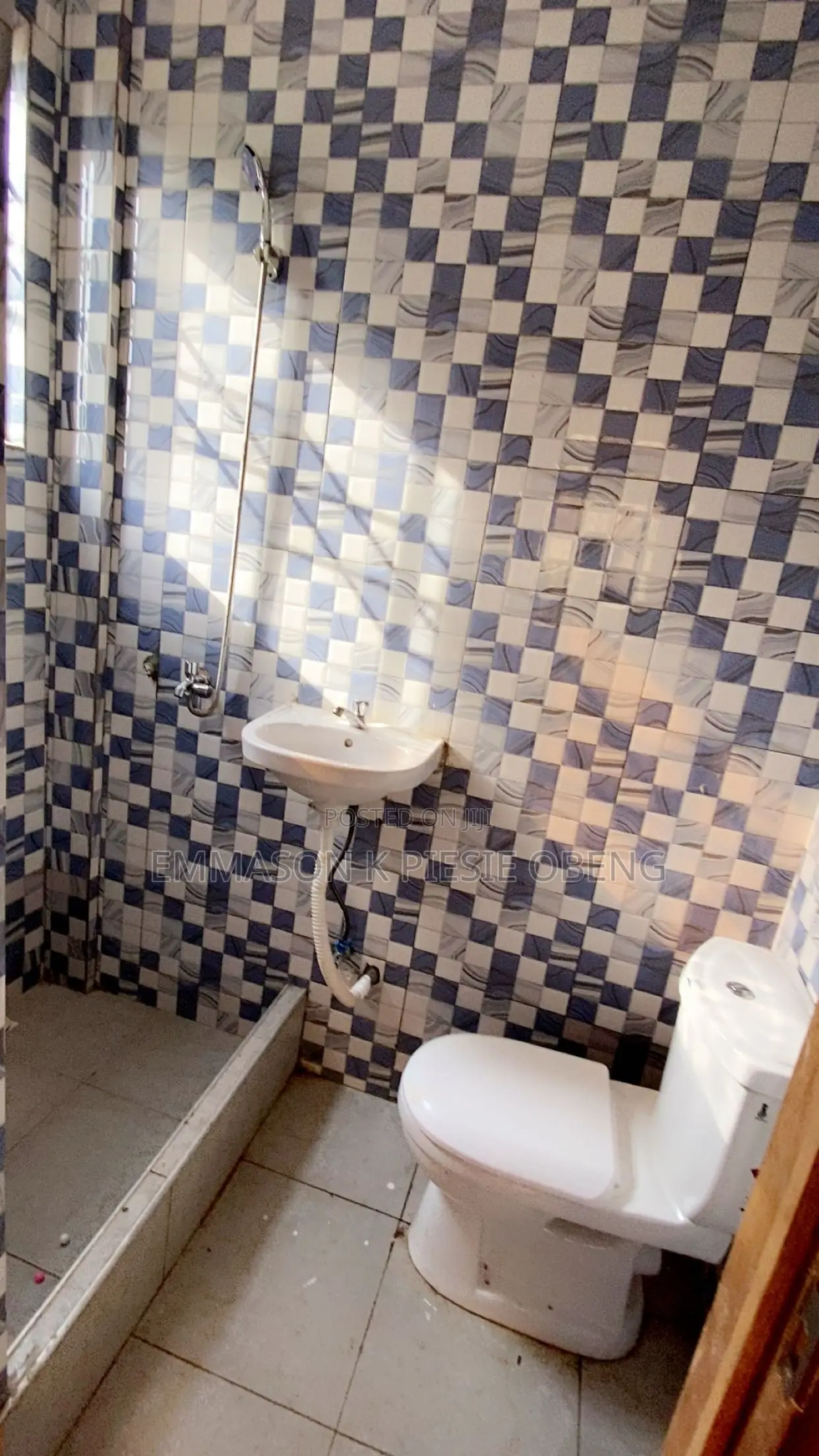 2bdrm Apartment in Crystal City, Oyibi for rent
