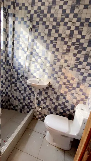 2bdrm Apartment in Crystal City, Oyibi for rent