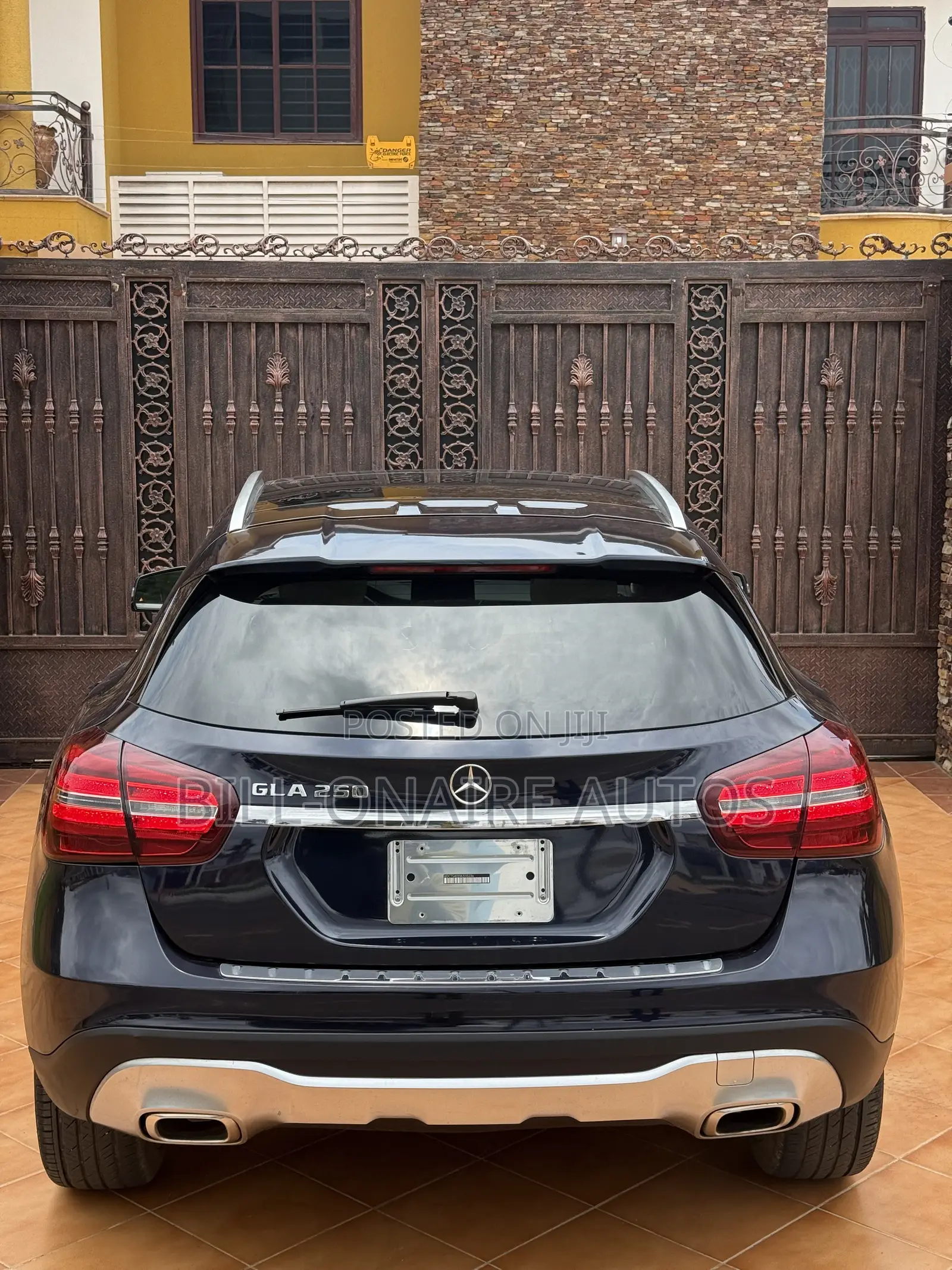 Mercedes-Benz GLA 250 2019 Blue