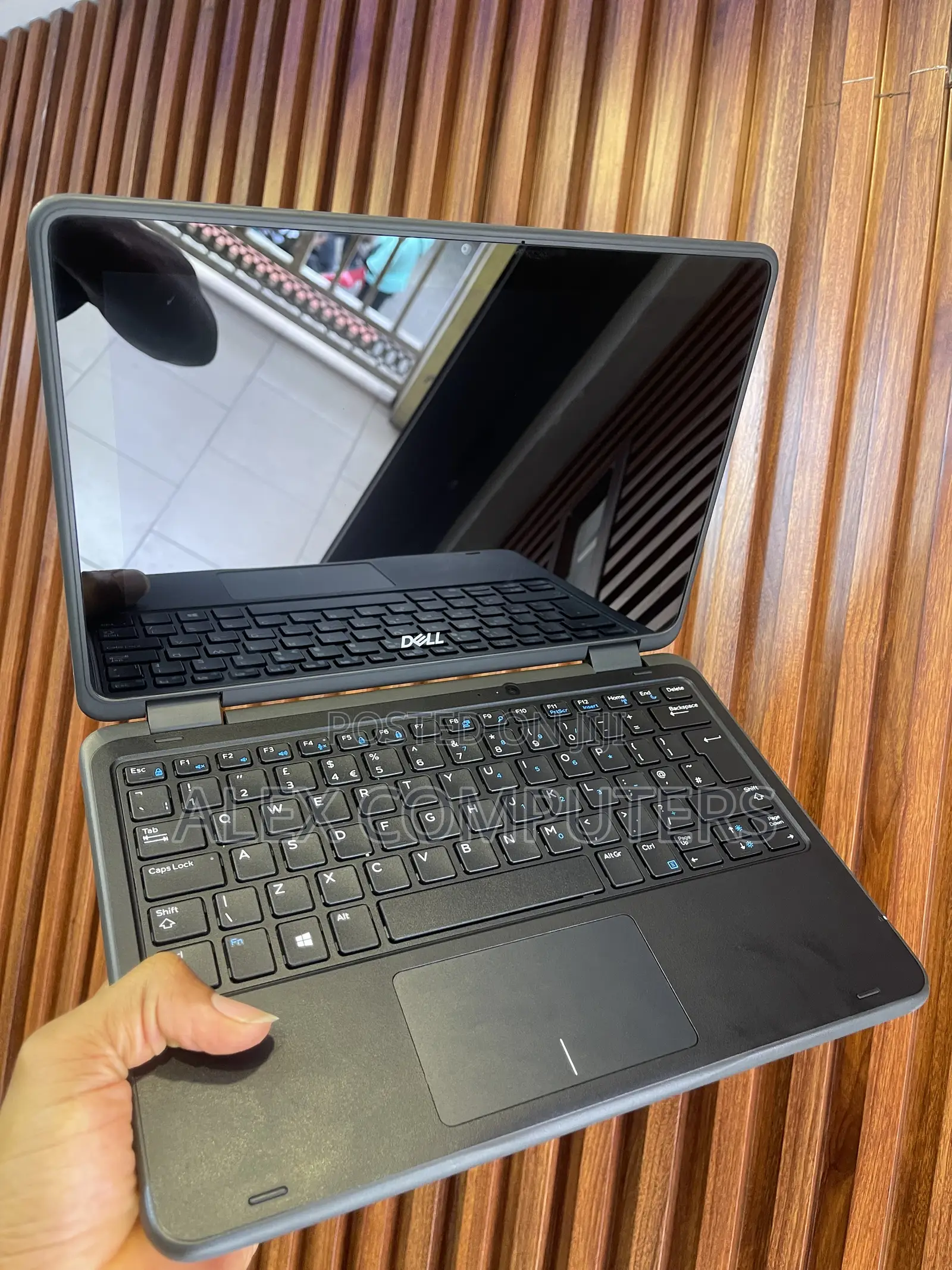 Laptop Dell Latitude 3190 2-in-1 4GB Intel Pentium SSD 128GB