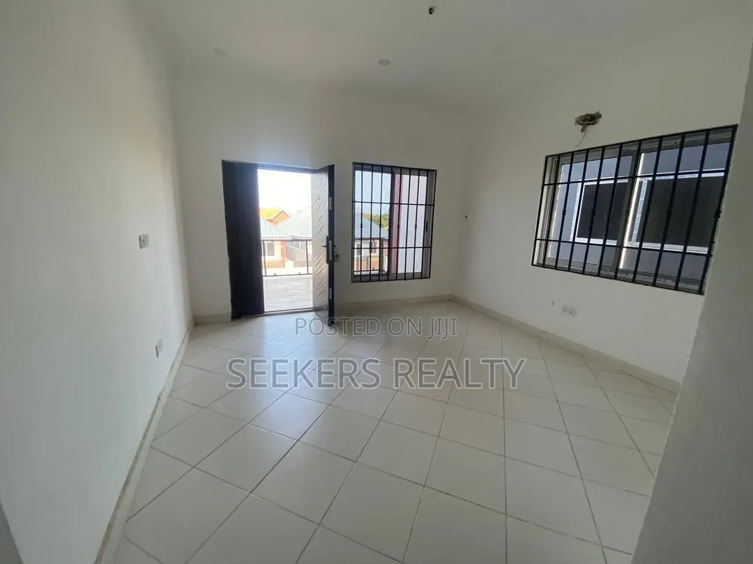 4bdrm House in Seekers Realty, School Junction for rent