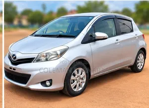 Toyota Vitz 1.3 FWD 3dr 2013 Silver