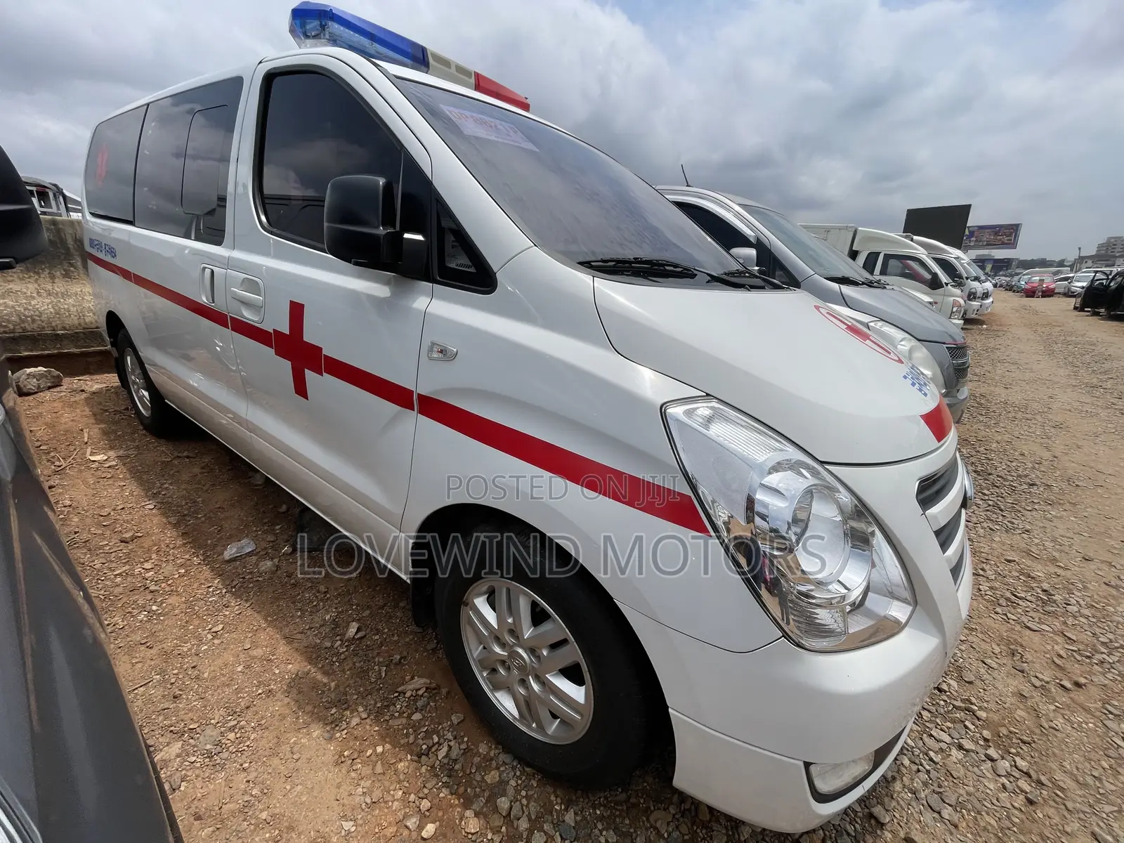 Hyundai H1 2016 White