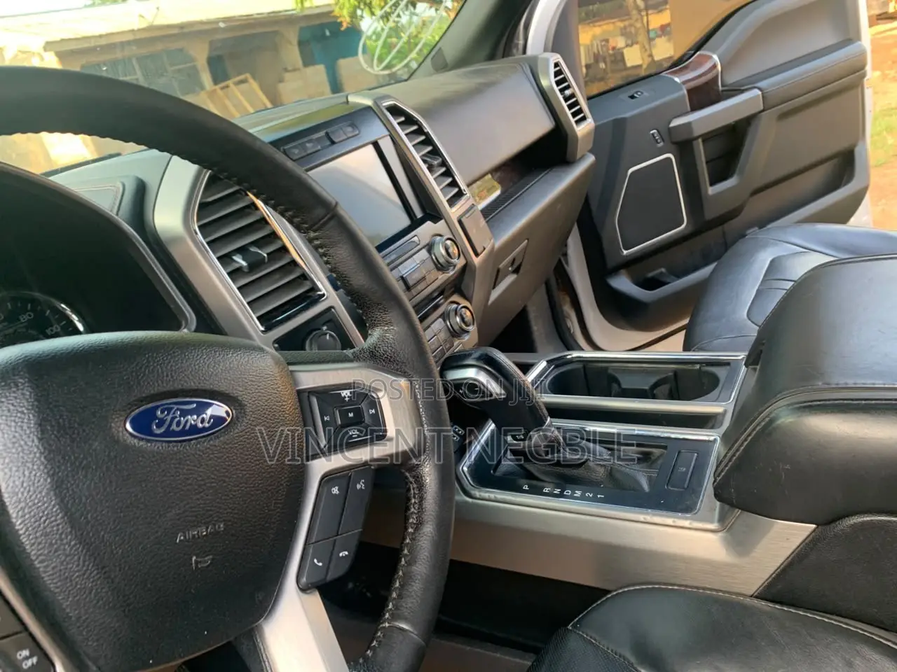 Ford F-150 Platinum 4x4 SuperCrew Cab Styleside 6.5 ft. box 157 in. WB